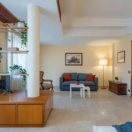 Apartment La Dimora Del Vagamondo - Ingresso In Comune Rom