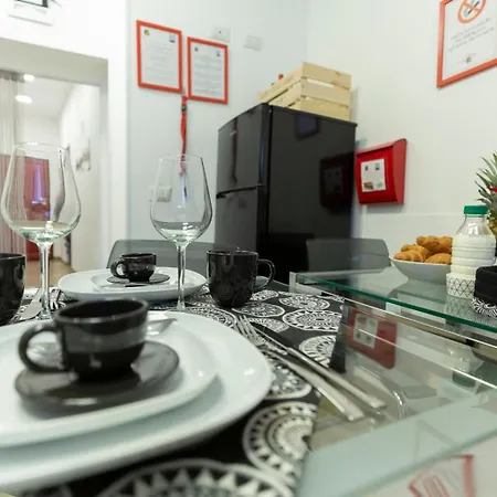 Flatinrome Trastevere Deluxe - Patio Guest house Rome