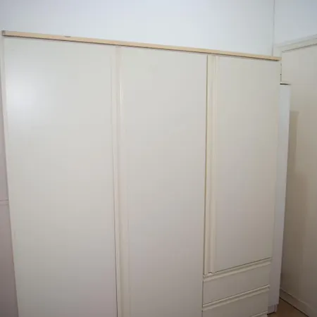 Trio Apartment *