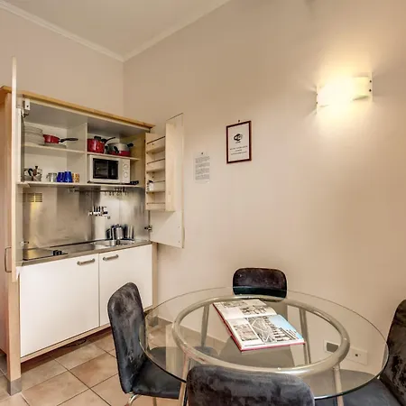Apartamento Apollo Colosseo *