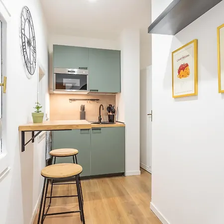 2 Bdr Navona Quintessential Charm *