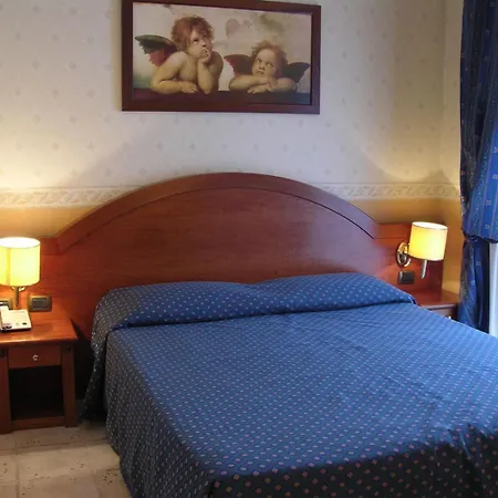 Отель Verona 3*