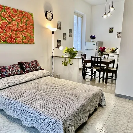 Apartment Near Metro Alessandrino Nonno Gervasio