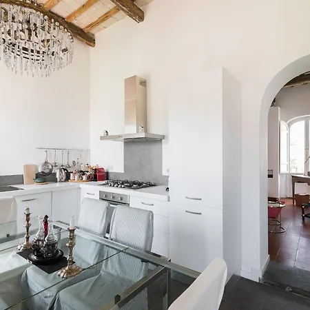 Trastevere Charming Penthouse Apartment