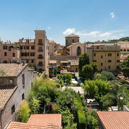 Trastevere Charming Penthouse *