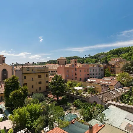 Trastevere Charming Penthouse Apartment
