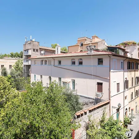 Trastevere Charming Penthouse Rome
