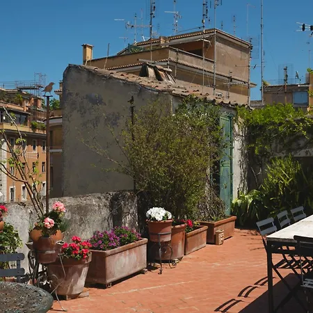 La Casa Dell'artista - Trastevere