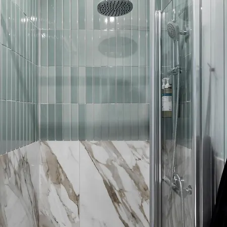 Aparthotel Numa Portico 4*