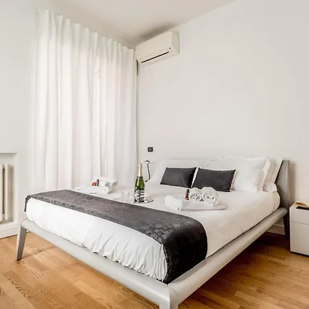 Bbhome Bright And Elegant Metro Libia High Floor Flat