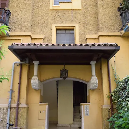Mazzini Apartment