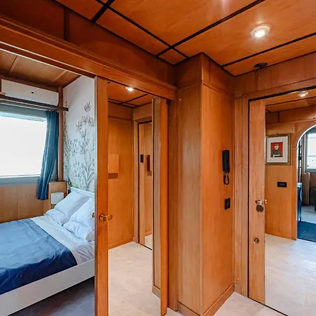 Saint John Gallery Apartment