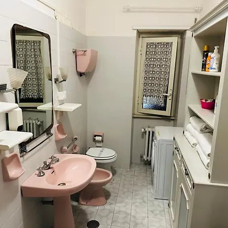 Manuela's Cozy Trastevere Apartment Rome