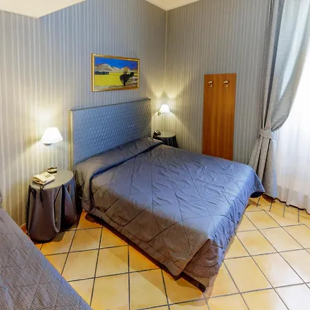 Lirico Hotel 3*