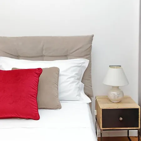 Apartment Vestali House *