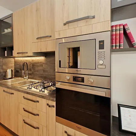 Apartment Vestali House