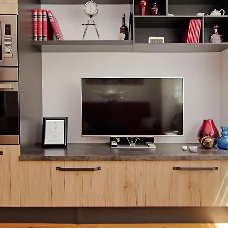 Apartment Vestali House *