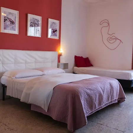 Piramide Terrace 2* Rome