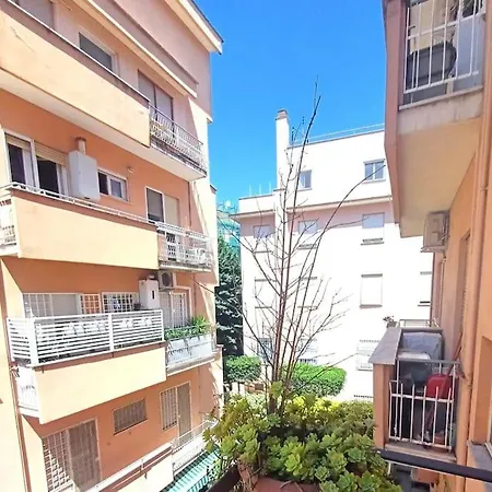 Cimone 70 Apartment Rome