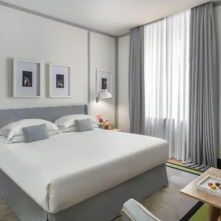 Apartahotel Portrait - Lungarno Collection Roma