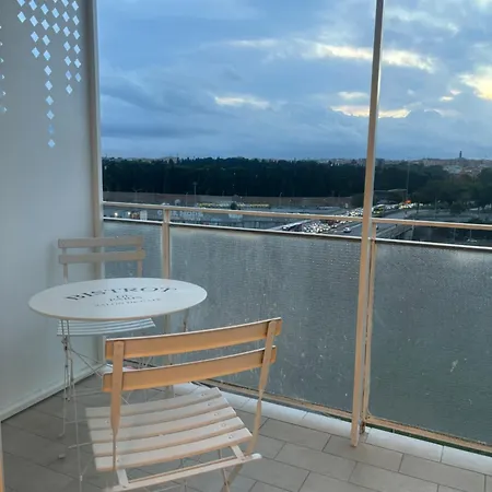 Atrium Regal