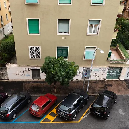 Appartamento Suitte In San Giovanni Near Basilica - - *