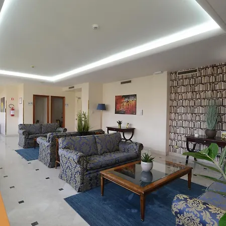 Otel The Brand 4*