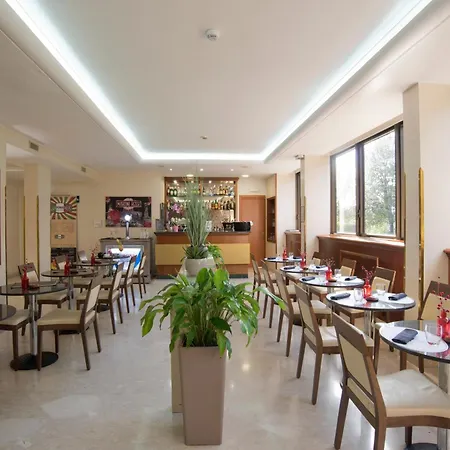 Otel The Brand 4*