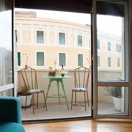 Lucy Vista San Pietro * Rom