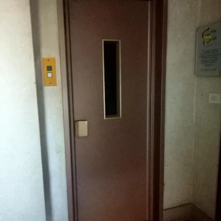 Casa Blaserna Nel Cuore Dello Shopping A Marconi E Trastevere Рим