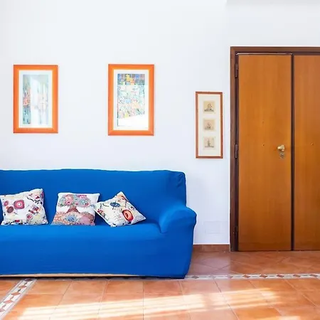 Corradi 4 With Terrace Apartment *