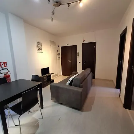 Apartment Romantica House *