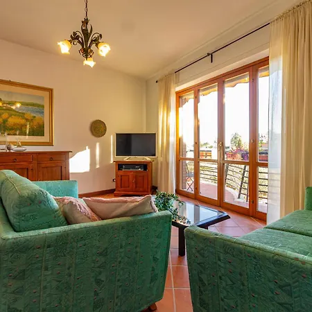 - Essential Apartment