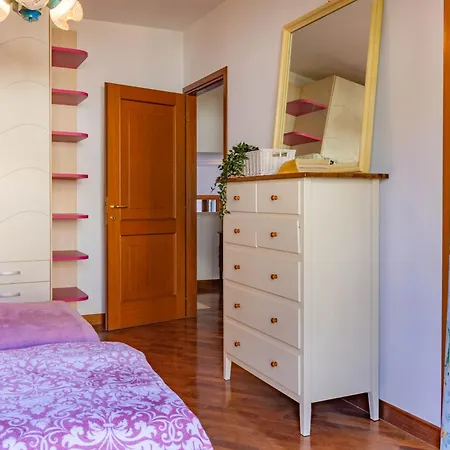 - Essential Apartment *