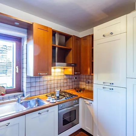 - Essential Apartment