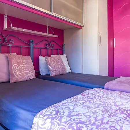 - Essential Apartment *