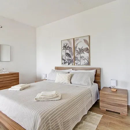 Eur Torrino Apartment, Vicino La Stazione Metro Tor Di Valle Roma