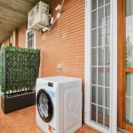 Eur Torrino Apartment, Vicino La Stazione Metro Tor Di Valle Apartamento Roma