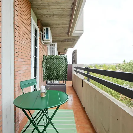 Apartamento Eur Torrino Apartment, Vicino La Stazione Metro Tor Di Valle