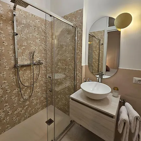 Domus Teano Luxury Bed & Breakfast Rome