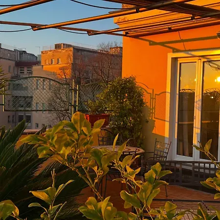 Comfort Astoria Palace Bed & Breakfast 3*