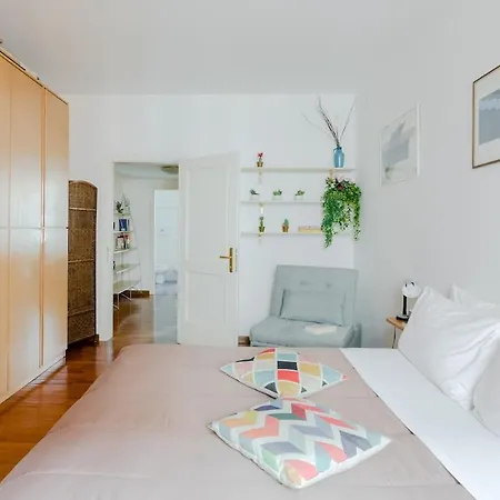 Apartment Casa Buonarroti, Rome, Center, Elegant And Quiet
