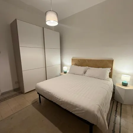 Pietra Apartment,colosseo Apartment