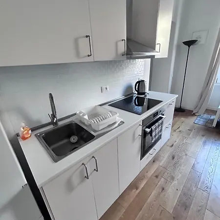 Apartment Realty Company Trevi *