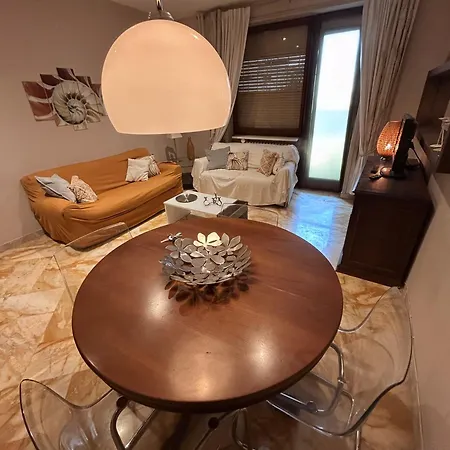 Realty Company Trevi Apartment