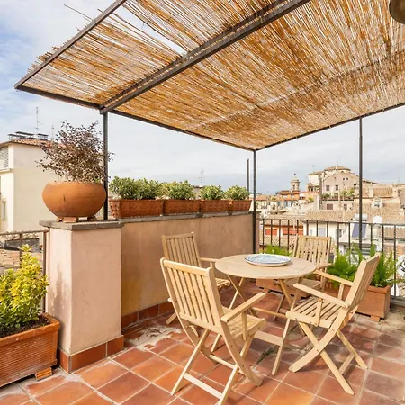 Pantheon With Terrace Apartment *