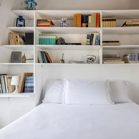 Apartment Pantheon With Terrace Rome