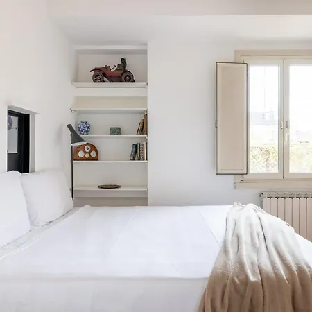 Apartment Pantheon With Terrace