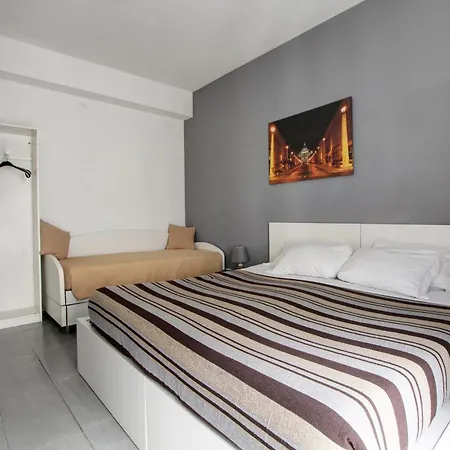 Guest house Domus Viatoris 2*