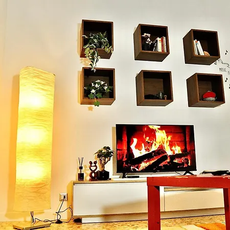 Cinecitta Corner Apartment Rome